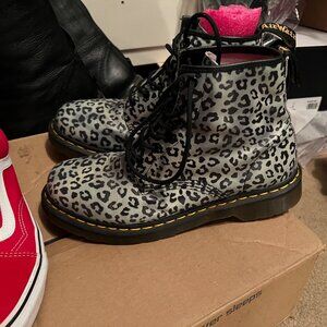 DR. MARTENS * LEOPARD PRINT BOOTS